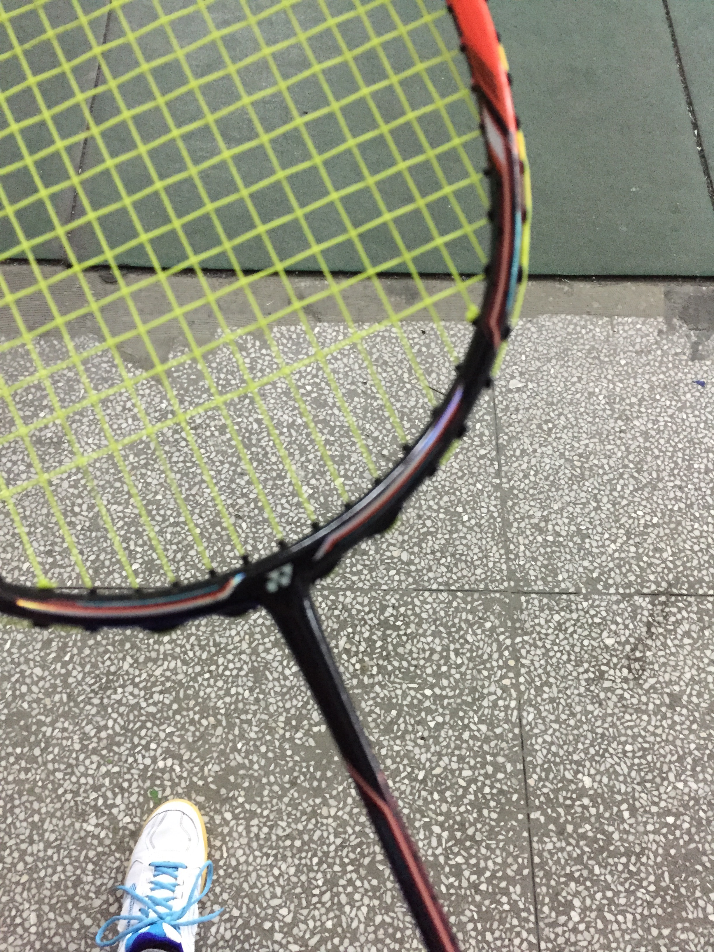 My phone wouldn't focus o the slim racket handle, but this was the racket I used on thursday. Almost $200!! 