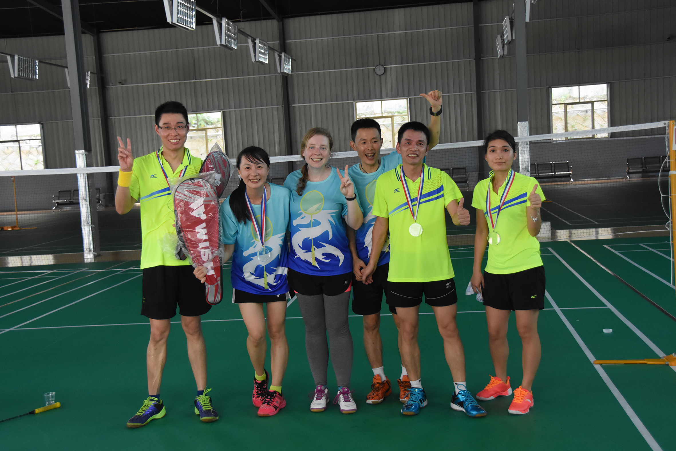 The winners of the mixed doubles was two teams I didn't know before. But notice the one woman is the same as the runner up in the womens doubles. She was the only one to get medals in two events. She was awesome and I'd like to play with her more. 